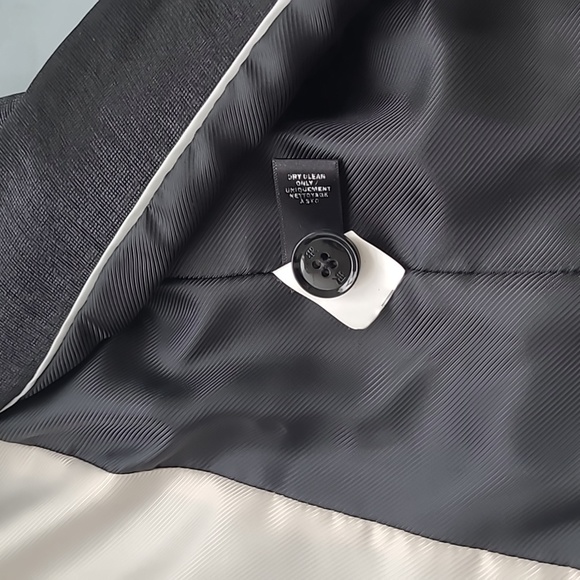 Banana Republic Monogram Satiny Evening Blazer - Picture 6 of 11